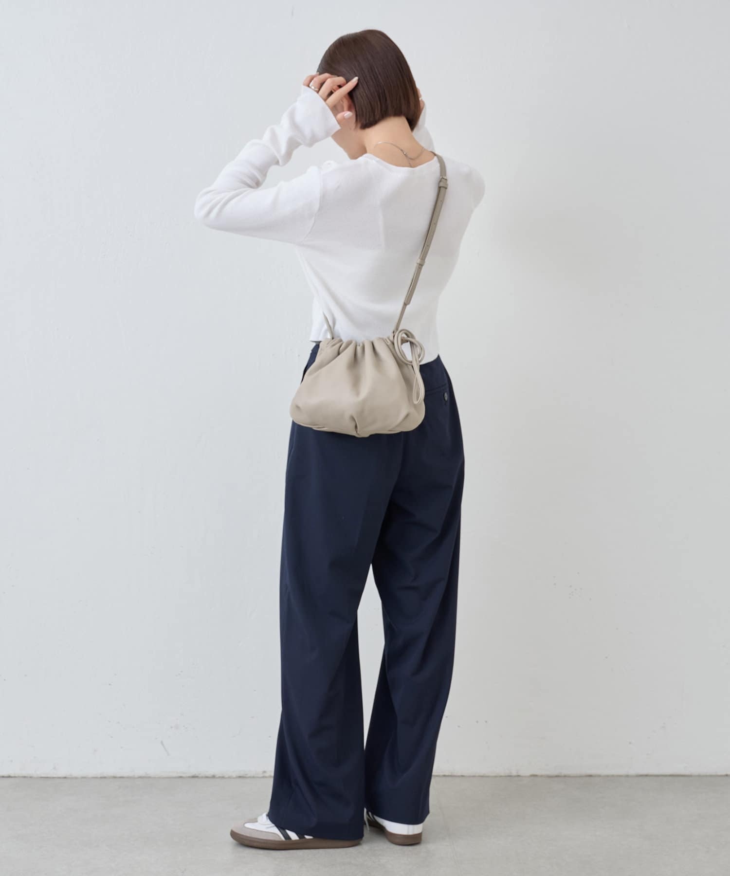 Russet [chi project] 4-way drawstring shoulder bag GrayBeige